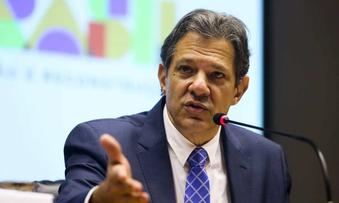 Haddad vai do otimismo com o grau de investimento à cautela com o ajuste fiscal a ser feito