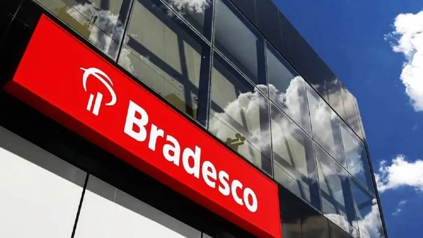 Bradesco vê números melhorando aos poucos e mantém os