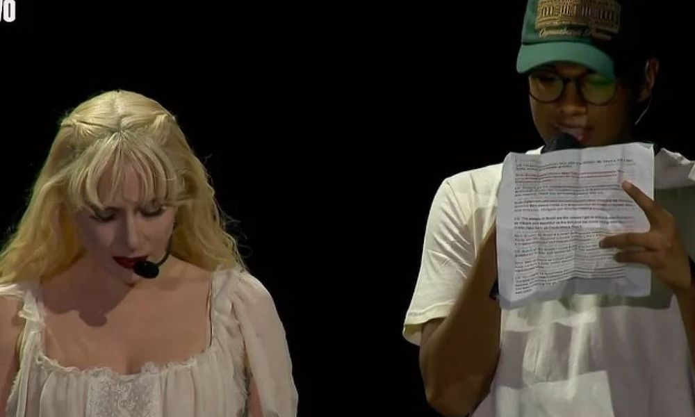 Funcionário do Copacabana Palace foi escolhido por Lady Gaga para traduzir carta durante show no RJ