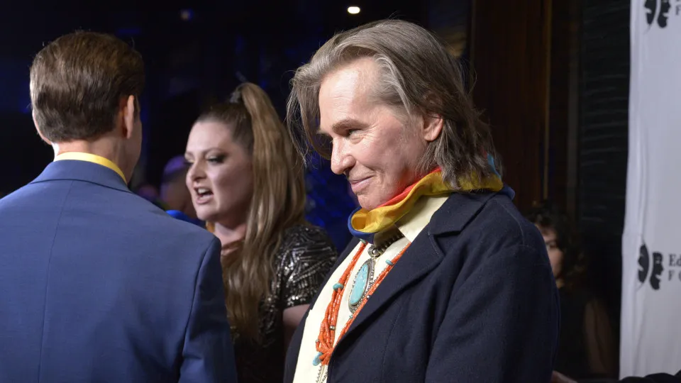 Sintomas do câncer que afetou os últimos anos de vida de Val Kilmer