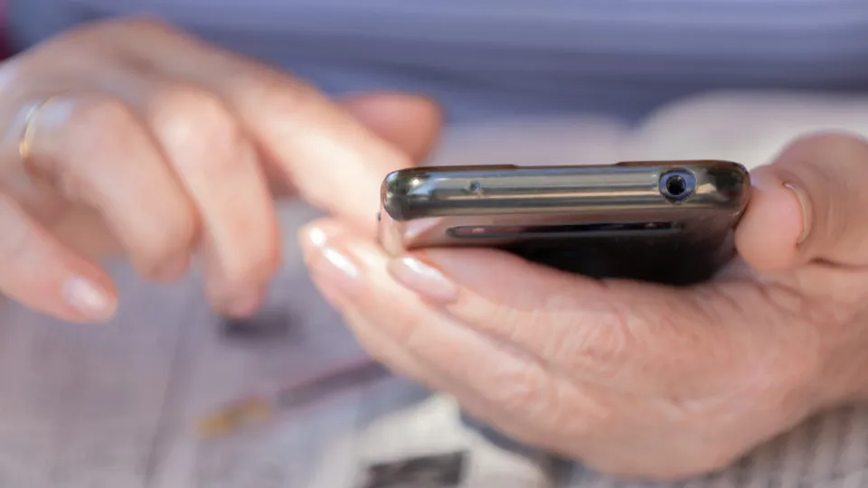 Vírus no Android usa convites de casamento para roubar contas bancárias