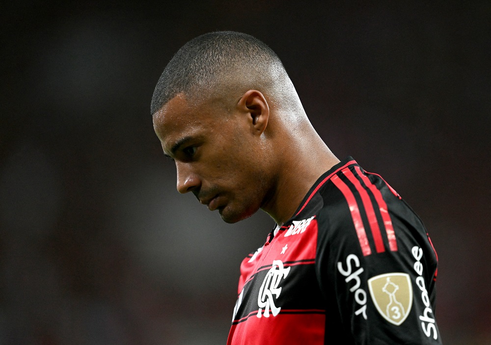 De la Cruz volta a sentir dores e segue como dúvida no Flamengo para Mundial de Clubes