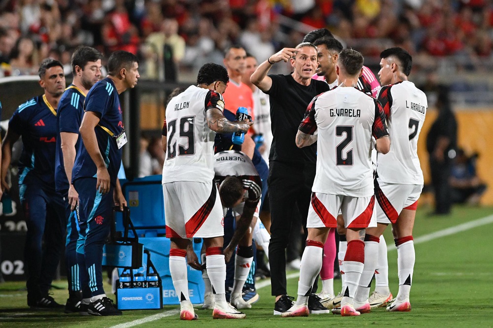 Filipe Luís analisa confronto contra o Bayern: ‘Tudo pode acontecer’