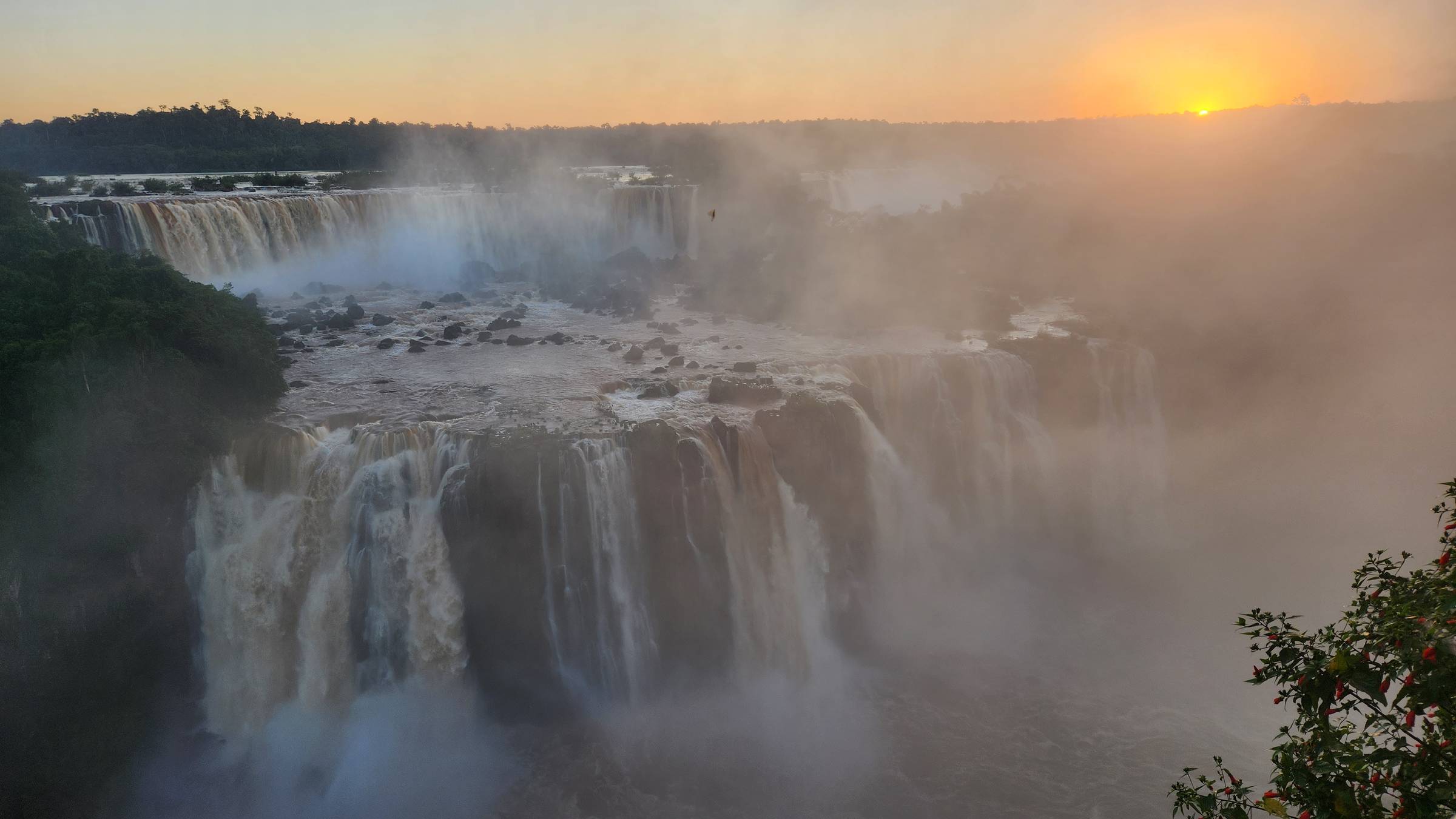 Foz do Iguaçu vence como destino de cachoeira no Viaja SP – 25/06/2025 – Turismo