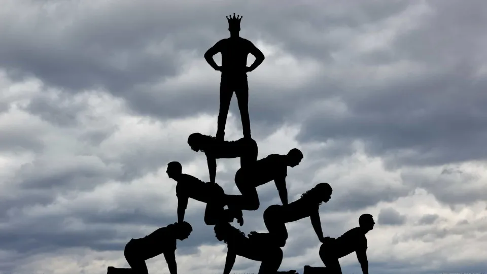 Narcisismo tem sido distorcido e usado de forma simplista nas redes sociais, diz psicóloga americana