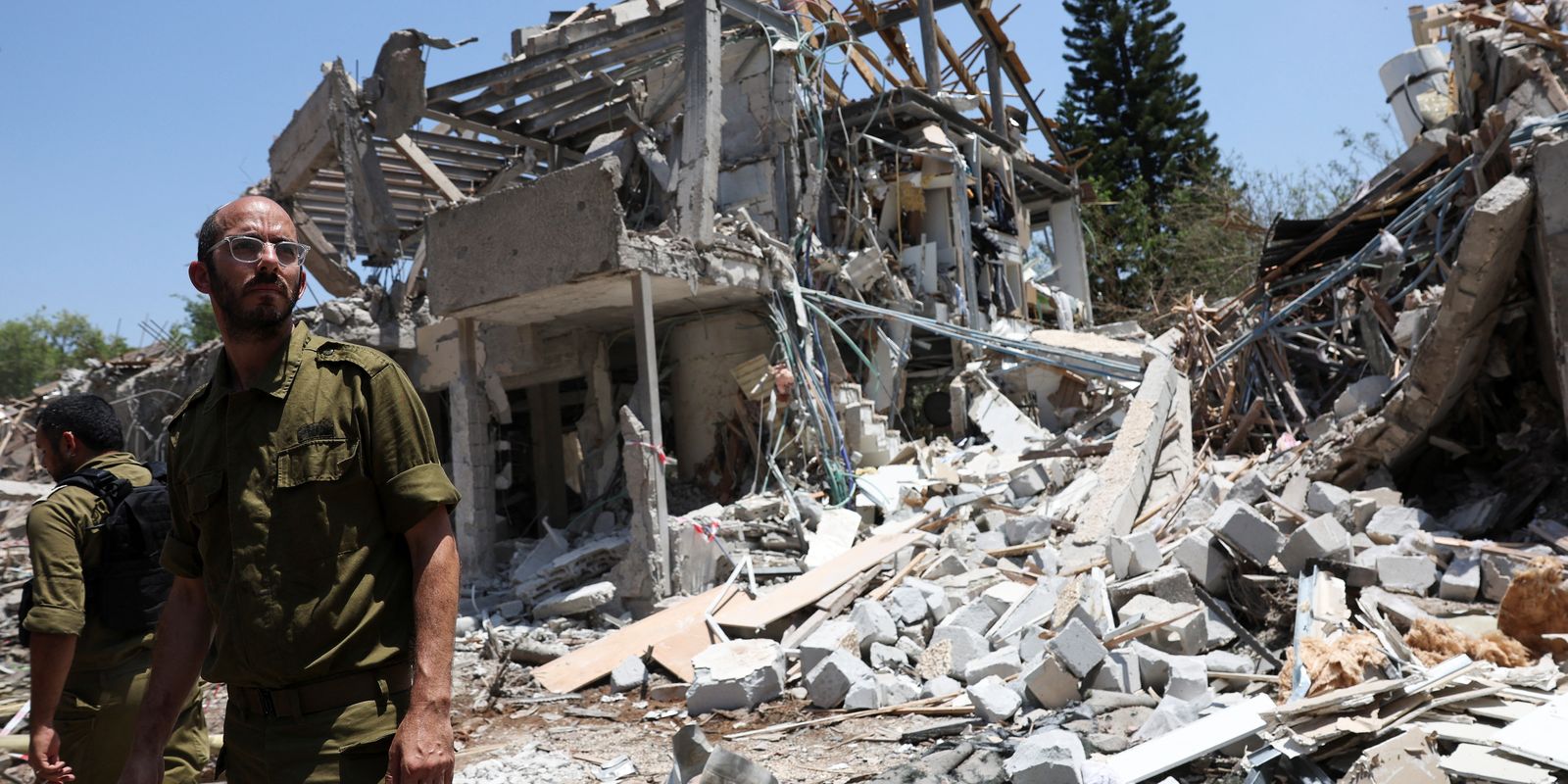 Trump e Khamenei fazem provocações nas redes sociais