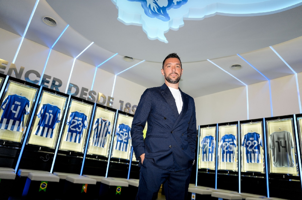 Após fracasso no Mundial, Porto anuncia Francesco Farioli como novo técnico