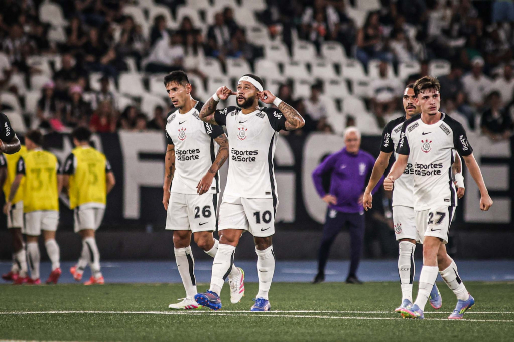 Corinthians arrisca titulares para buscar empate por 1 a 1 contra o Botafogo pelo Brasileirão