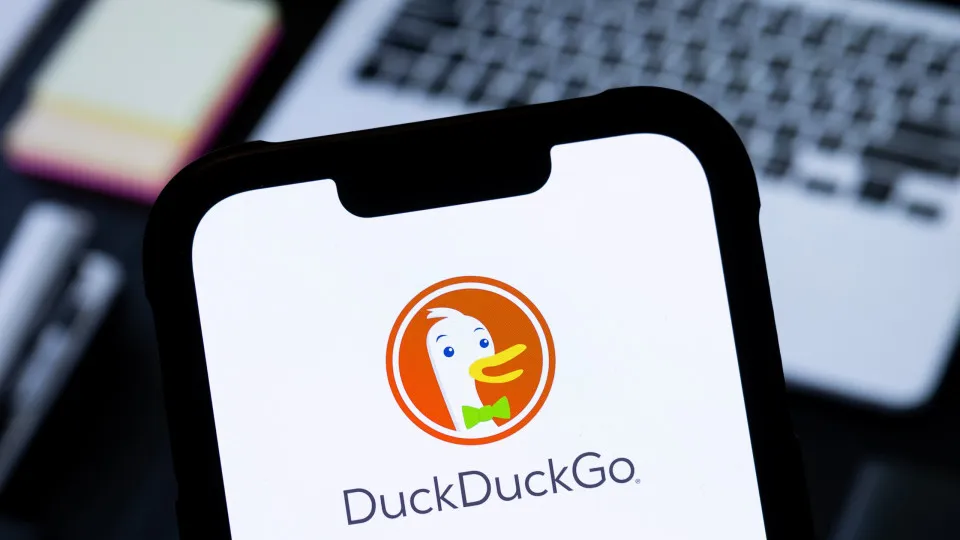 DuckDuckGo lança filtro para ocultar imagens geradas por IA