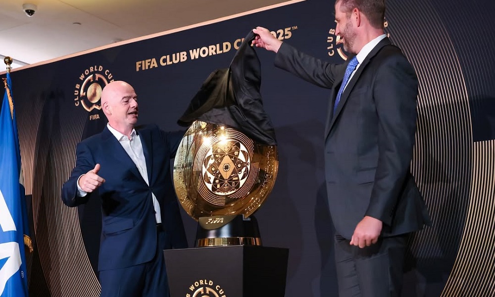 Infantino apresenta troféu do Mundial de Clubes na Trump Tower e anuncia novo escritório da Fifa em Nova York