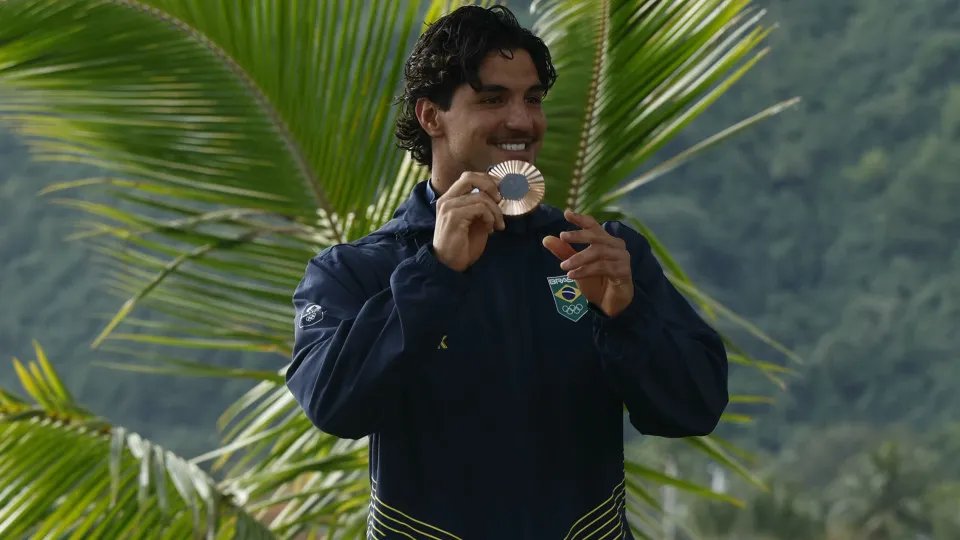 Os maiores surfistas de todos os tempos – e os brasileiros se destacam