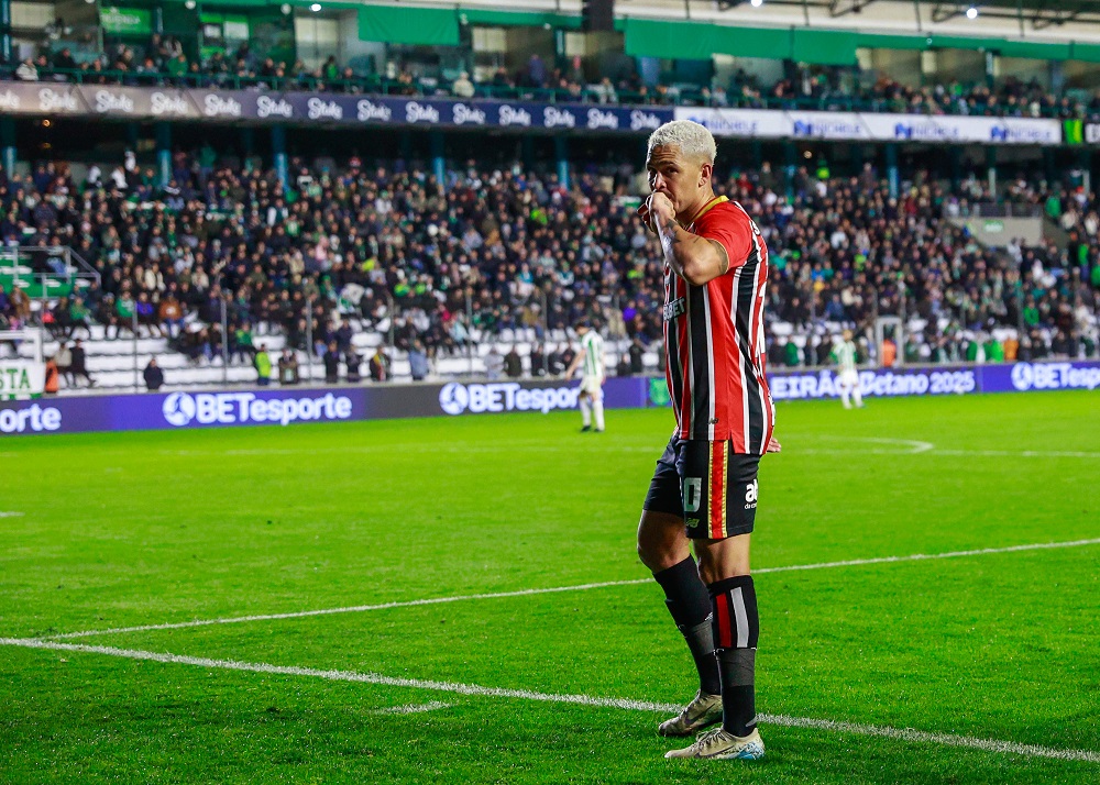 São Paulo faz jogo ruim e é salvo por Ferreirinha e Luciano para vencer Juventude pelo Brasileirão