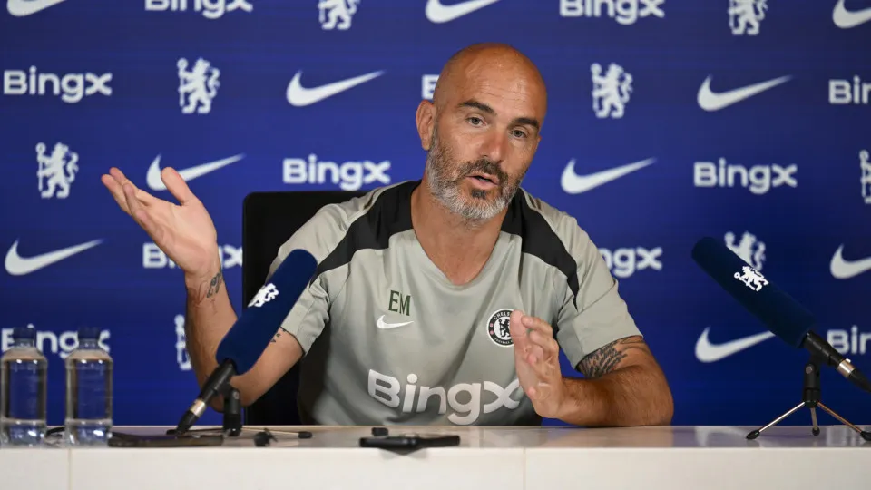 Após férias reduzidas, gigantes europeus retornam para ligas domésticas