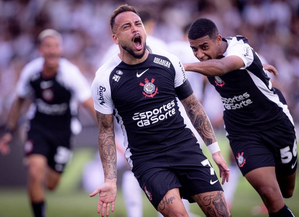 Maycon adota tom conciliador em meio à indefinição sobre futuro no Corinthians