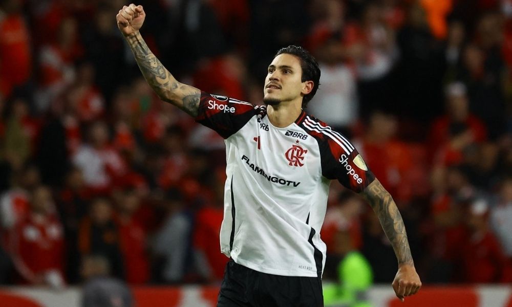 Flamengo vence Internacional e avança às quartas de final da Libertadores