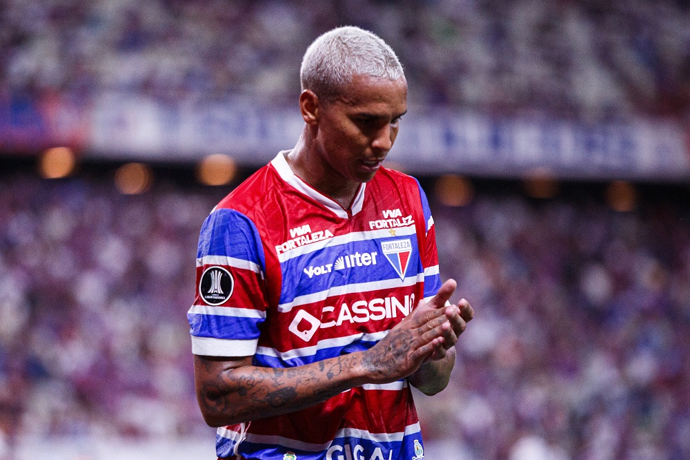 Fortaleza afasta Deyverson e mais dois jogadores após eliminação na Libertadores