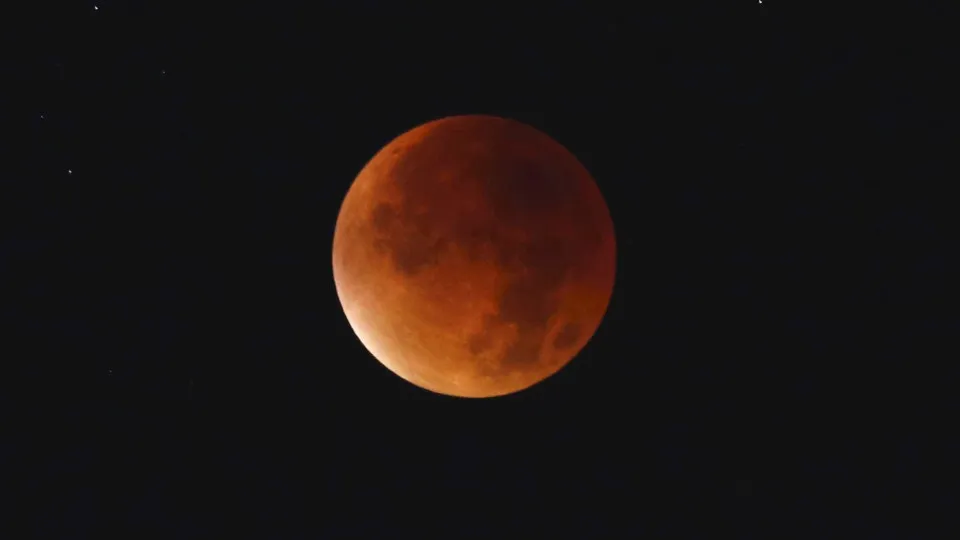 Lua de Sangue: eclipse total em 7 de setembro terá 1h22 de duração