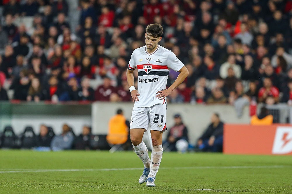 São Paulo sofre ‘transfer ban’ da Fifa por atrasar parcelas da compra de Bobadilla