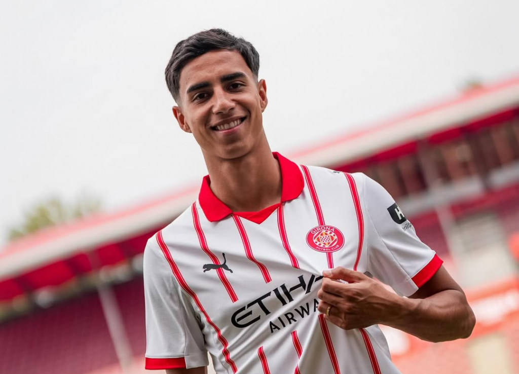 Vitor Reis, ex-Palmeiras, é anunciado pelo Girona por empréstimo do Manchester City