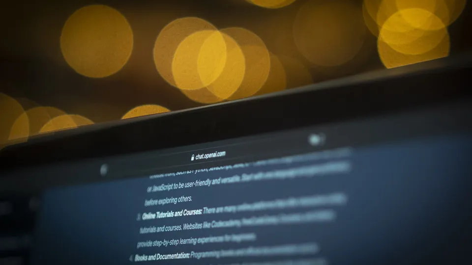 30 prompts do ChatGPT que vão melhorar (e muito) seu dia a dia