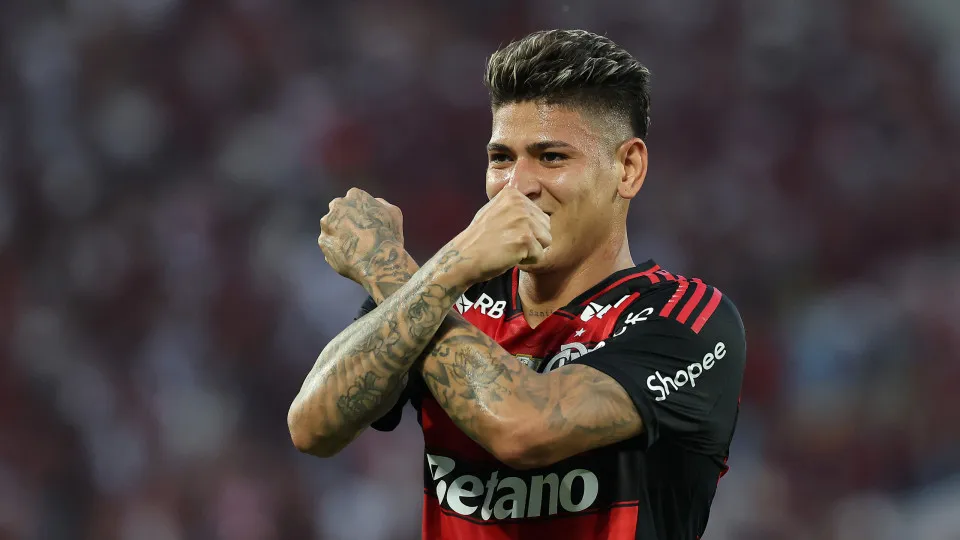 Carrascal faz ‘intensivão’ sobre características de Arrascaeta no Flamengo