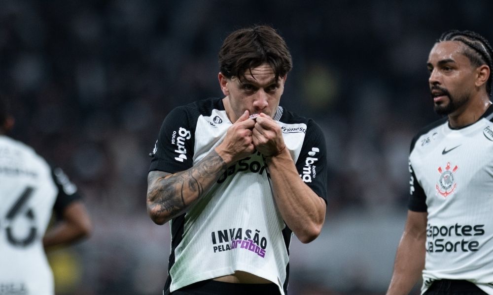Corinthians elimina Athletico-PR e avança às semifinais da Copa do Brasil