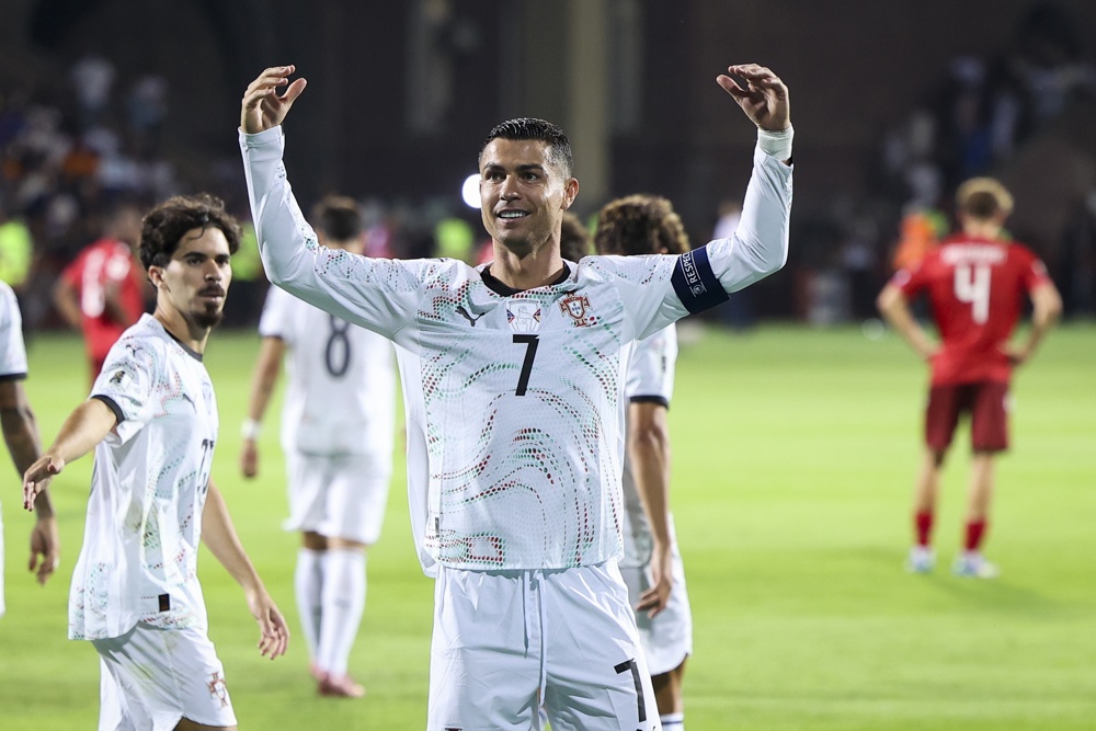 Cristiano Ronaldo brilha e Portugal goleia a Armênia nas Eliminatórias da Copa