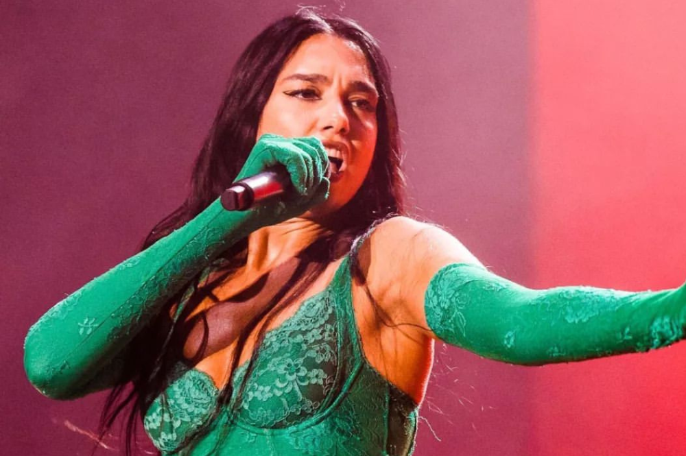 Dua Lipa rompe com agente acusado de assinar carta contra banda pró-Palestina