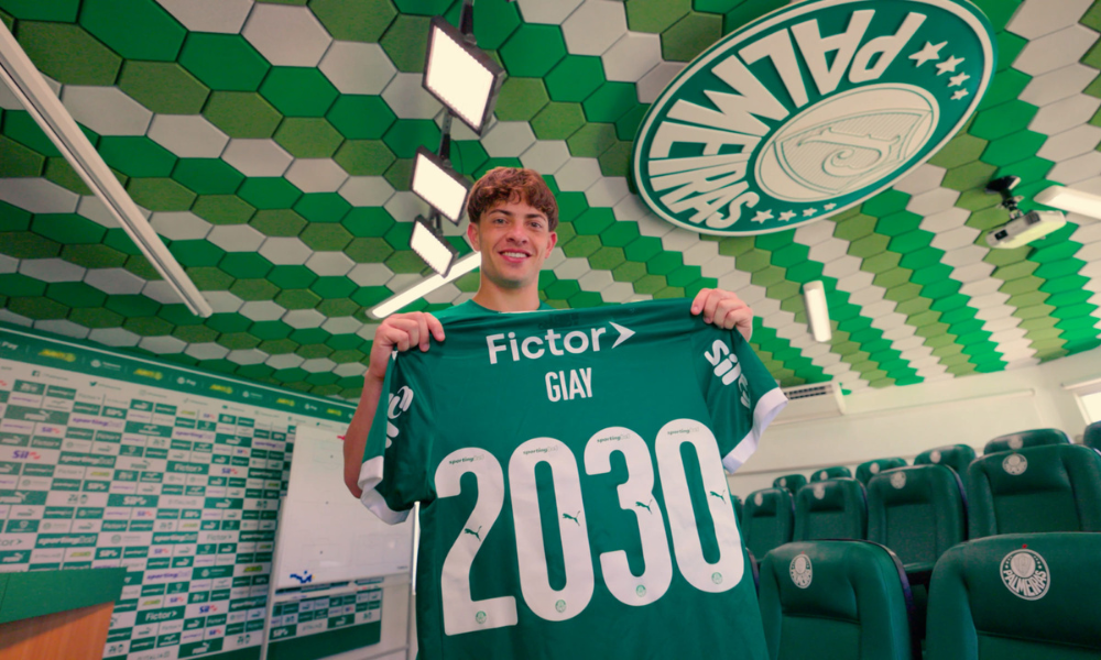 Palmeiras anuncia renovação com Giay até 2030: ‘Adaptado ao clube’