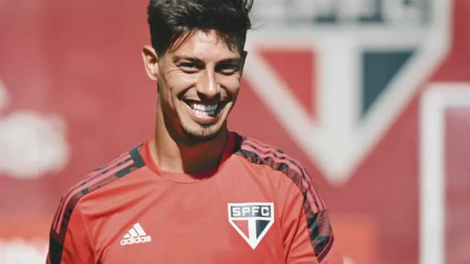 São Paulo tenta retorno do argentino Rigoni no último dia da janela