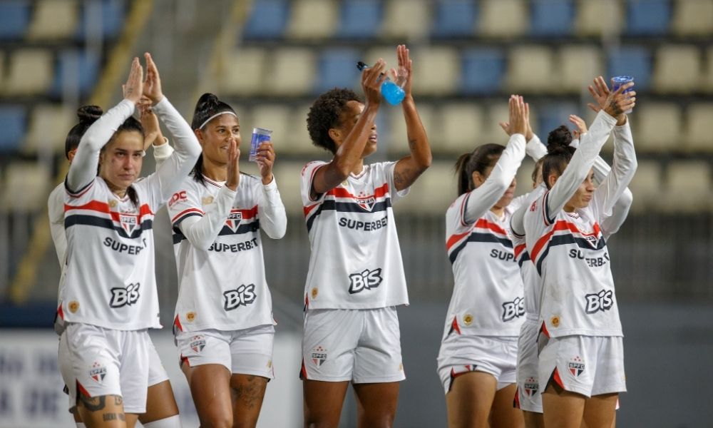 São Paulo vence Corinthians por 3 a 1 e vai às quartas da Copa do Brasil; Bahia derrota Bragantino e avança