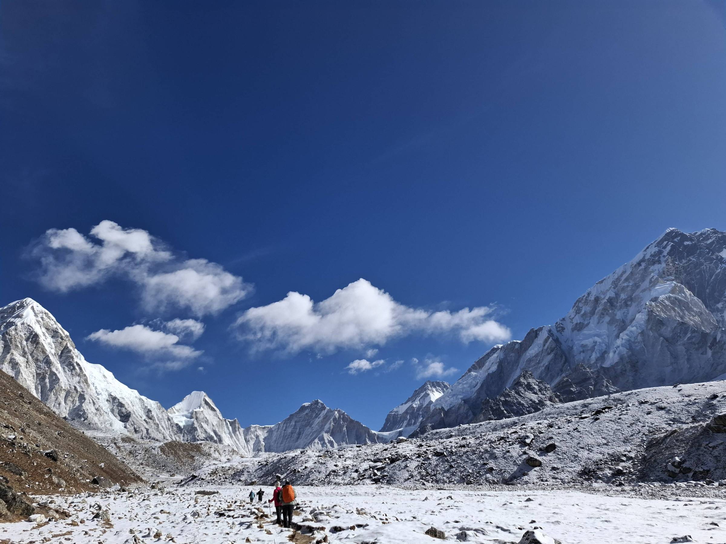 Trilha leva turista aos 5.000 metros com vista do Everest – 01/10/2025 – Turismo