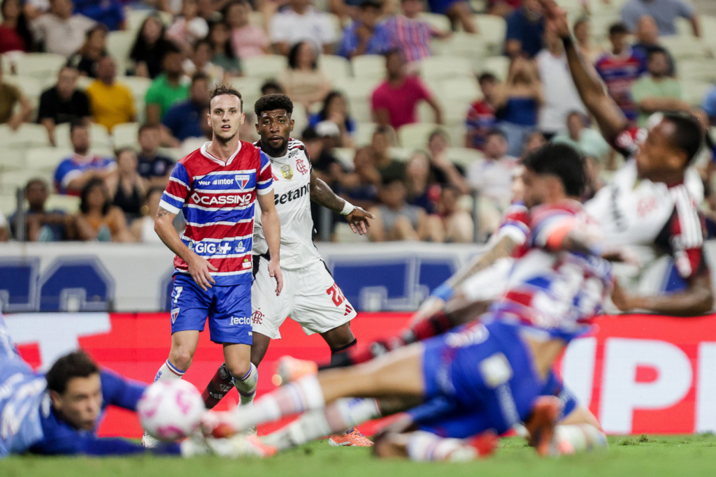 ‘Vou conversar com os jogadores’, avisa Filipe Luís após derrota do Flamengo para o Fortaleza