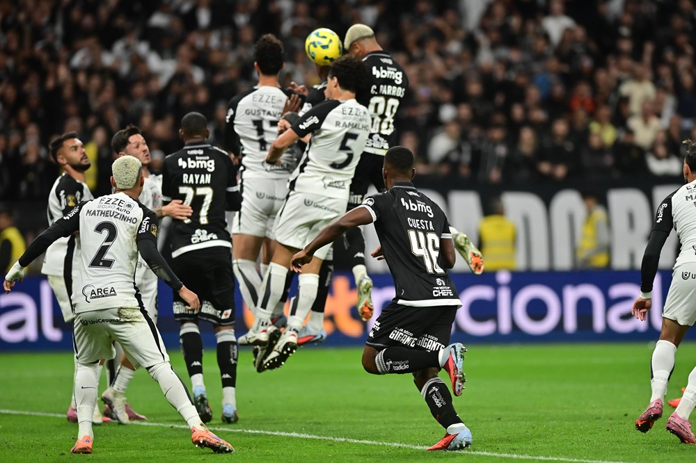 Vasco x Corinthians: qual o melhor enredo na final da Copa do Brasil?