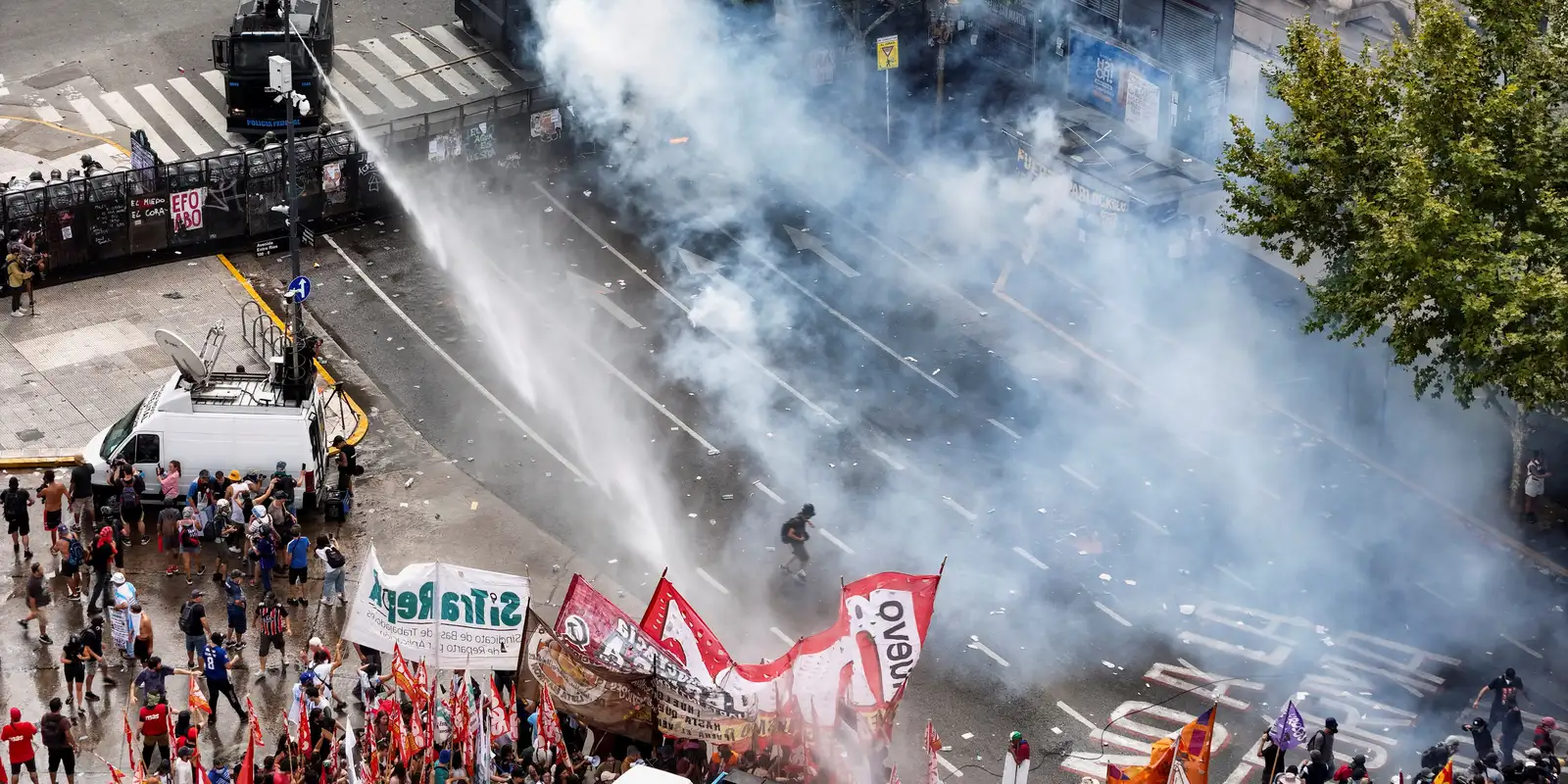 Argentina: Reforma trabalhista permite jornada de 12h e limita greves