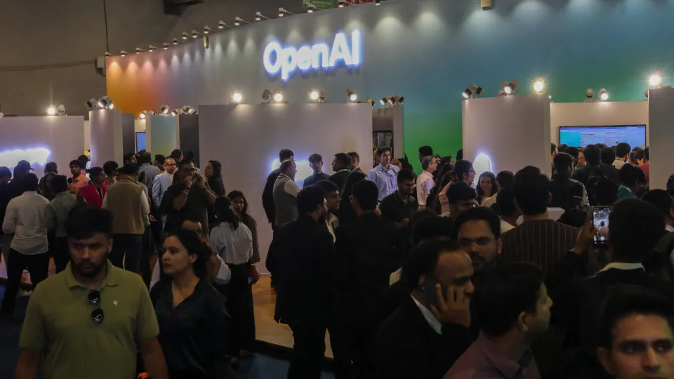 Diretora de Robótica da OpenAI demite-se devido a acordo com Pentágono