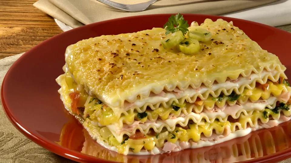 Receita: Lasanha ao creme de mandioquinha com alho poró